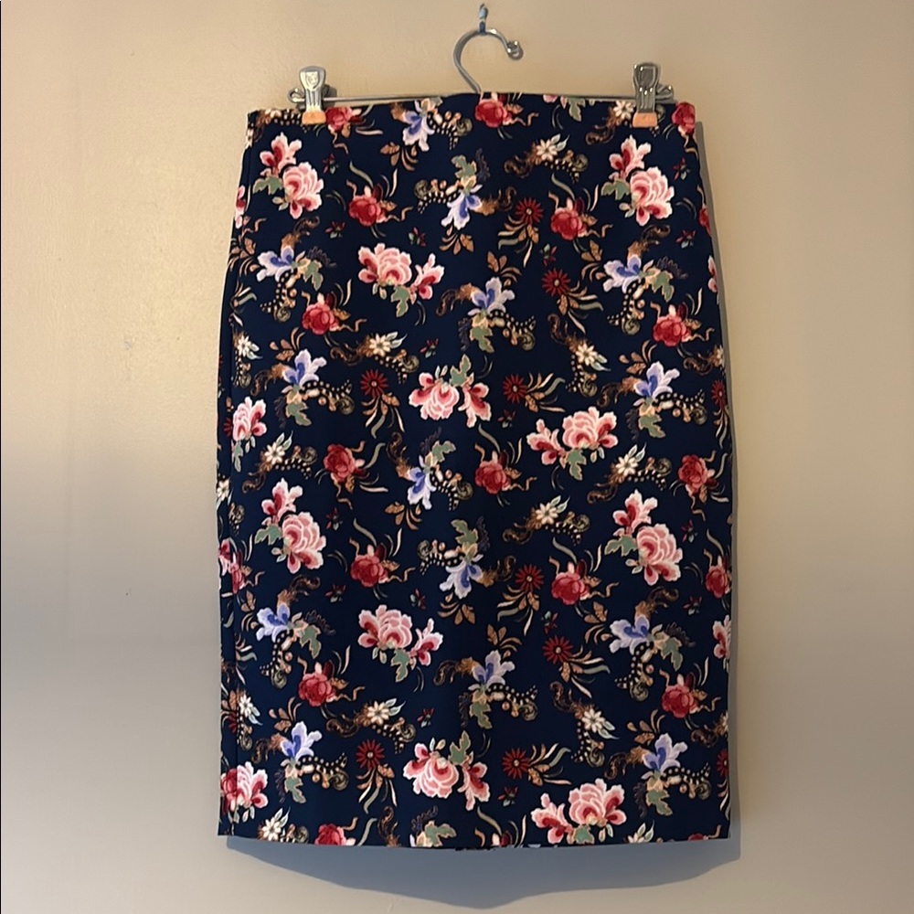 NWT Philosophy navy tapestry floral pencil skirt size 4